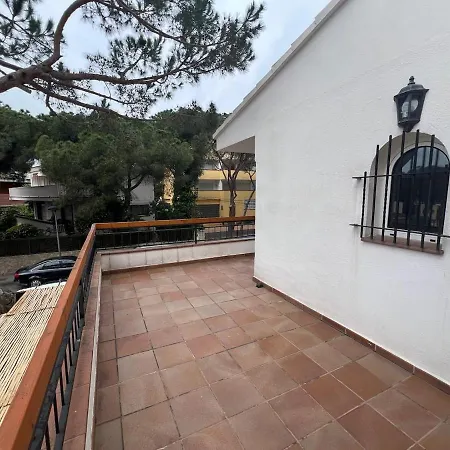Villa 10 People, 150 M From The Sea, Pool And Garden Villa *