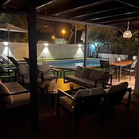 וילה Villa 10 People, 150 M From The Sea, Pool And Garden *