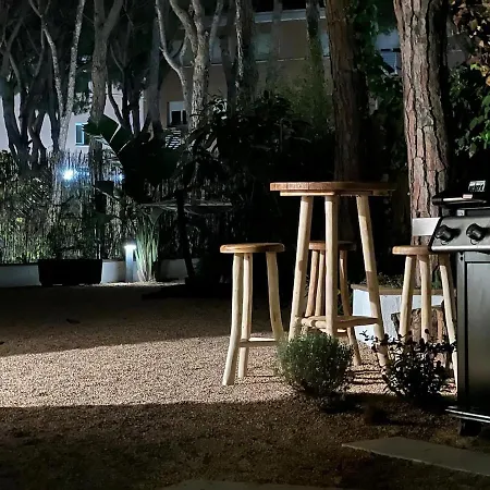 וילה Villa 10 People, 150 M From The Sea, Pool And Garden