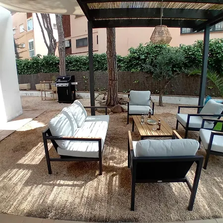 Villa 10 People, 150 M From The Sea, Pool And Garden *