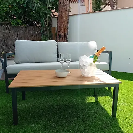 Villa Villa 10 People, 150 M From The Sea, Pool And Garden